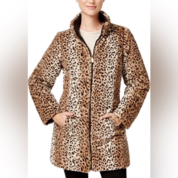 Jones New York Jackets & Blazers - Jones New York Women's Reversible Rain Jacket, Animal Printed - Size M